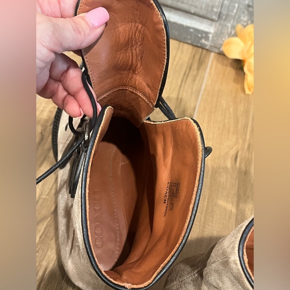 COACH Lace Up Chain Booties Oat Suede G5527 Size 7B VGC! - Picture 9 of 15